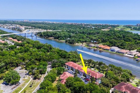 Townhouse in Palm Coast, Florida 3 bedrooms, 199.65 sq.m. № 2149175