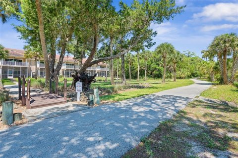 Townhouse in Palm Coast, Florida 3 bedrooms, 199.65 sq.m. № 2149175 - photo 30