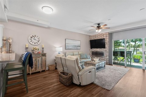 Townhouse in Palm Coast, Florida 3 bedrooms, 199.65 sq.m. № 2149175 - photo 28