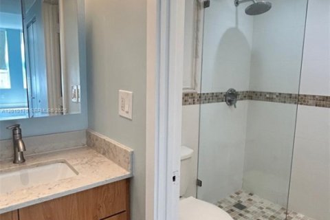 Condominio en venta en Miami Beach, Florida, 1 dormitorio, 74.04 m2 № 2075260 - foto 9