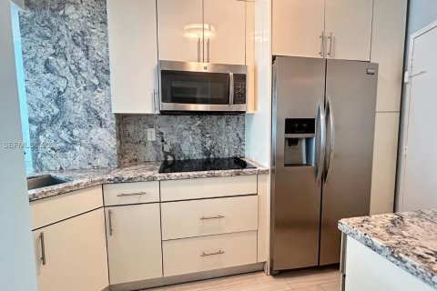 Condominio en venta en Miami Beach, Florida, 1 dormitorio, 74.04 m2 № 2075260 - foto 3