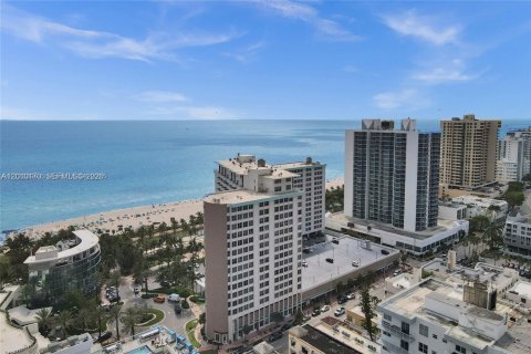 Condominio en venta en Miami Beach, Florida, 1 dormitorio, 74.04 m2 № 2075260 - foto 17