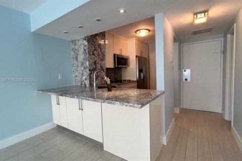 Condominio en venta en Miami Beach, Florida, 1 dormitorio, 74.04 m2 № 2075260 - foto 6