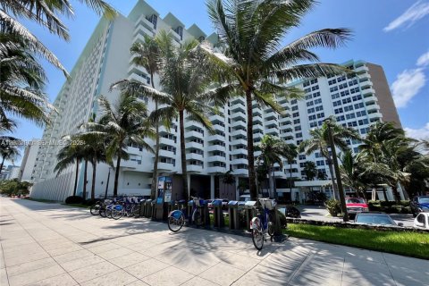 Condominio en venta en Miami Beach, Florida, 1 dormitorio, 74.04 m2 № 2075260 - foto 21