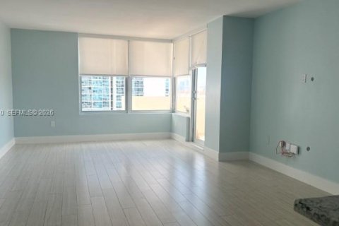 Condominio en venta en Miami Beach, Florida, 1 dormitorio, 74.04 m2 № 2075260 - foto 4