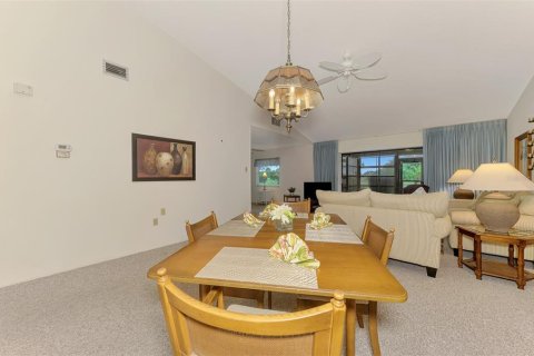 Villa ou maison à vendre à Venice, Floride: 2 chambres, 122.07 m2 № 1919373 - photo 15
