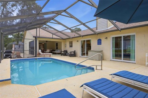 House in DeLand, Florida 3 bedrooms, 249.07 sq.m. № 2315199