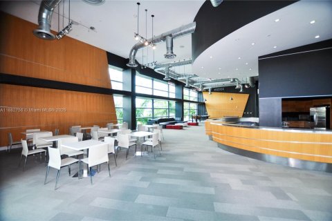 Condominio en venta en Aventura, Florida, 2 dormitorios, 144.18 m2 № 1978118 - foto 30