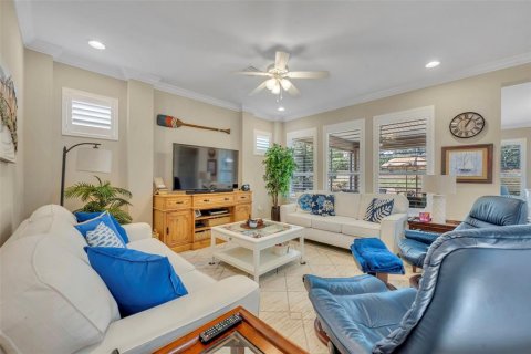 House in Groveland, Florida 2 bedrooms, 180.23 sq.m. № 2122731 - photo 9