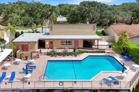 Villa ou maison à vendre à Coconut Creek, Floride: 2 chambres, 113.62 m2 № 2087429 - photo 20