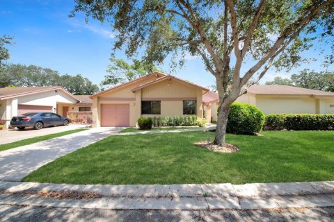 Villa ou maison à Coconut Creek, Floride 2 chambres, 113.62 m2 № 2087429
