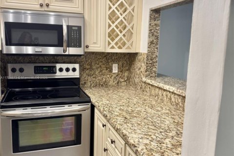 Condominio en venta en Hallandale Beach, Florida, 1 dormitorio, 56.11 m2 № 1706262 - foto 15
