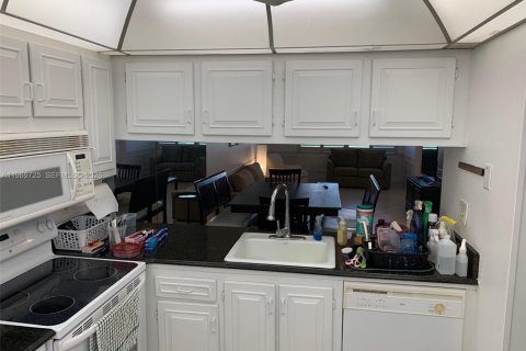 Condo in Coconut Creek, Florida, 3 bedrooms № 2051705 - photo 6