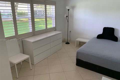 Condo in Coconut Creek, Florida, 3 bedrooms № 2051705 - photo 14