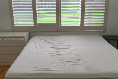 Condo in Coconut Creek, Florida, 3 bedrooms № 2051705 - photo 8