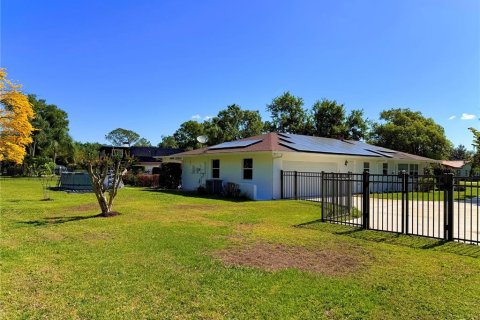House in Orlando, Florida 4 bedrooms, 329.99 sq.m. № 1716443 - photo 19