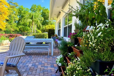 House in Orlando, Florida 4 bedrooms, 329.99 sq.m. № 1716443 - photo 14