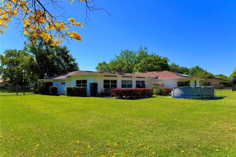 House in Orlando, Florida 4 bedrooms, 329.99 sq.m. № 1716443 - photo 10