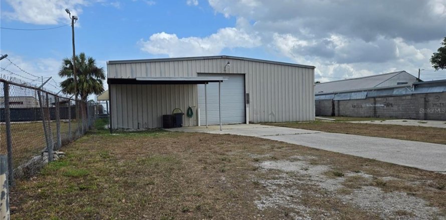 Immobilier commercial à Winter Haven, Floride № 1717967