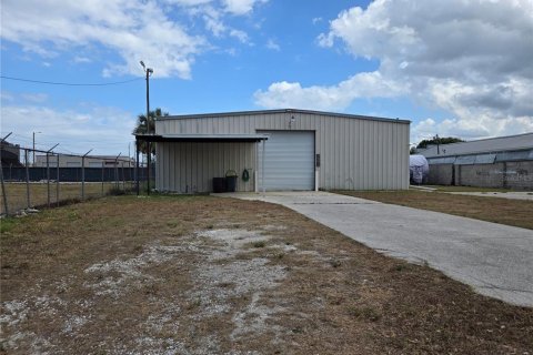 Immobilier commercial à louer à Winter Haven, Floride № 1717967 - photo 2