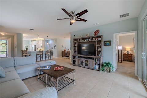 House in Wimauma, Florida 2 bedrooms, 167.22 sq.m. № 2391360 - photo 26