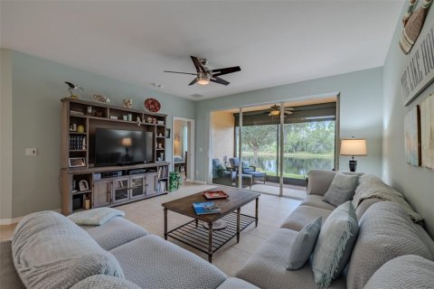 House in Wimauma, Florida 2 bedrooms, 167.22 sq.m. № 2391360 - photo 28