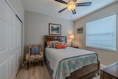 House in Wimauma, Florida 2 bedrooms, 167.22 sq.m. № 2391360 - photo 21
