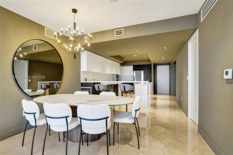 Copropriété à louer à Hallandale Beach, Floride: 3 chambres, 238.76 m2 № 1999342 - photo 13