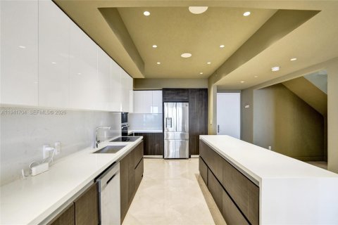 Copropriété à louer à Hallandale Beach, Floride: 3 chambres, 238.76 m2 № 1999342 - photo 5