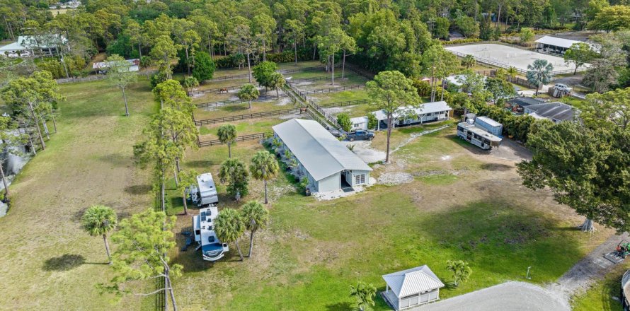 Propiedad comercial en Loxahatchee Groves, Florida 131.74 m2 № 1118585