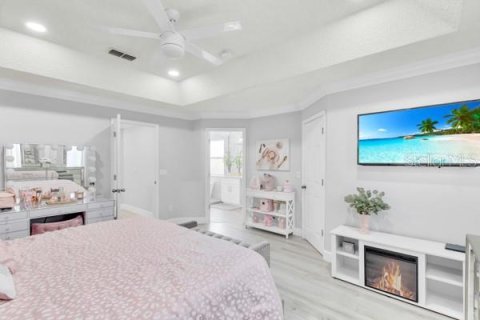 House in Orlando, Florida 4 bedrooms, 209.03 sq.m. № 1719698 - photo 23