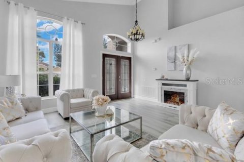 House in Orlando, Florida 4 bedrooms, 209.03 sq.m. № 1719698 - photo 7