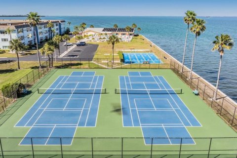 Condo in Dunedin, Florida, 2 bedrooms  № 1869128 - photo 19
