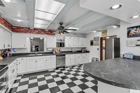 Casa en venta en Lakeland, Florida, 6 dormitorios, 292.83 m2 № 2386101 - foto 12