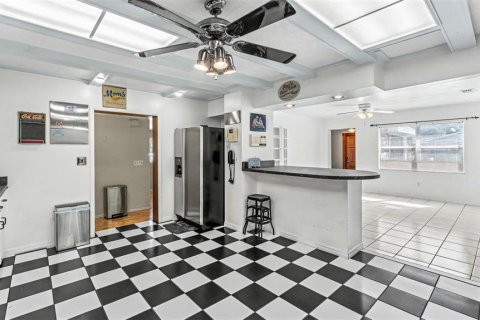 Casa en venta en Lakeland, Florida, 6 dormitorios, 292.83 m2 № 2386101 - foto 13