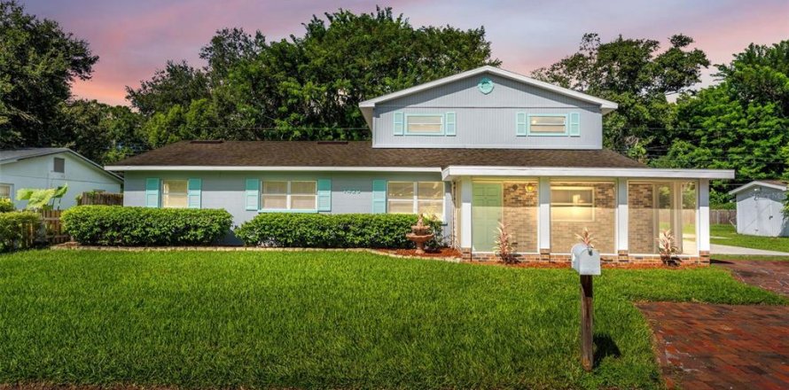 Casa en Lakeland, Florida 6 dormitorios, 292.83 m2 № 2386101
