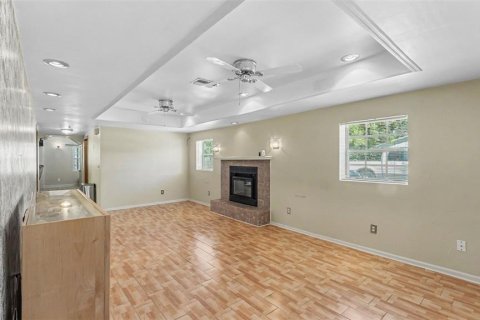 Casa en venta en Lakeland, Florida, 6 dormitorios, 292.83 m2 № 2386101 - foto 16