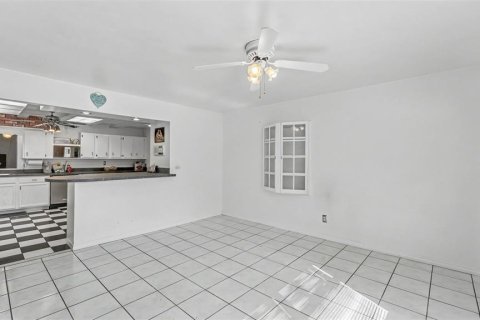 Casa en venta en Lakeland, Florida, 6 dormitorios, 292.83 m2 № 2386101 - foto 9