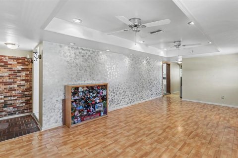 Casa en venta en Lakeland, Florida, 6 dormitorios, 292.83 m2 № 2386101 - foto 17