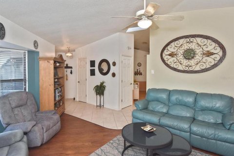 Villa ou maison à vendre à Port Charlotte, Floride: 3 chambres, 156.17 m2 № 2142133 - photo 4