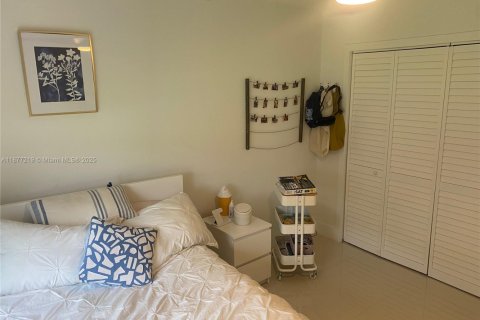 Снять в аренду виллу или дом в Майами, Флорида 6 спален, 326.74м2, № 2036970 - фото 14