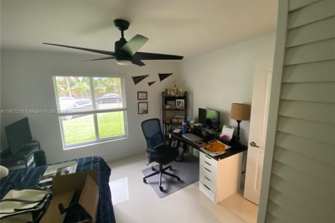 Снять в аренду виллу или дом в Майами, Флорида 6 спален, 326.74м2, № 2036970 - фото 16