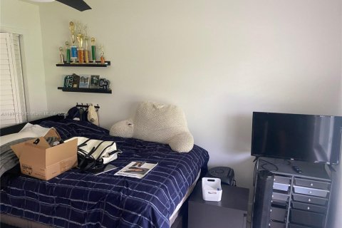 Снять в аренду виллу или дом в Майами, Флорида 6 спален, 326.74м2, № 2036970 - фото 15