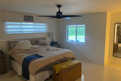 Снять в аренду виллу или дом в Майами, Флорида 6 спален, 326.74м2, № 2036970 - фото 11