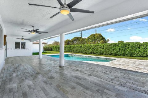 Снять в аренду виллу или дом в Майами, Флорида 6 спален, 326.74м2, № 2036970 - фото 27
