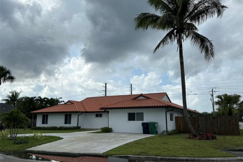 Villa ou maison à Miami, Floride 6 chambres, 326.74 m2 № 2036970