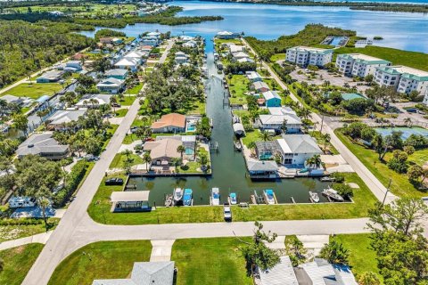 House in Englewood, Florida 2 bedrooms, 137.87 sq.m. № 2399007 - photo 3