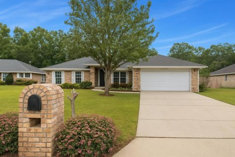 House in Milton, Florida 4 bedrooms, 212.28 sq.m. № 2115057