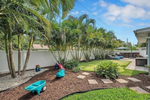 Casa en alquiler en Saint Petersburg, Florida, 3 dormitorios, 173.08 m2 № 1885805 - foto 18