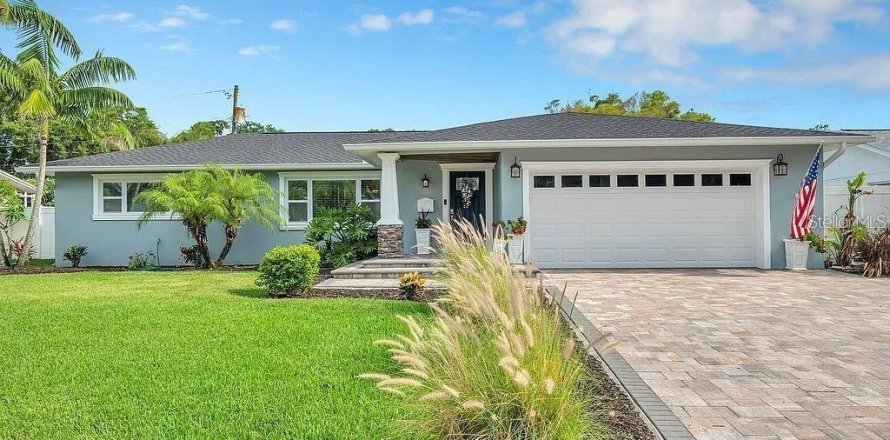 Casa en Saint Petersburg, Florida 3 dormitorios, 173.08 m2 № 1885805